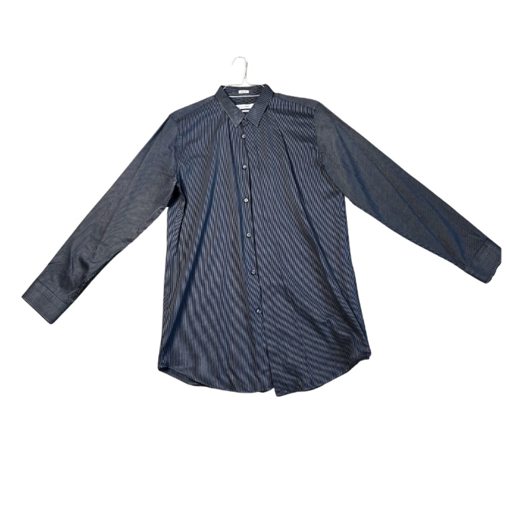 Calvin Klein men’s long-sleeve button-down shirt in size Large